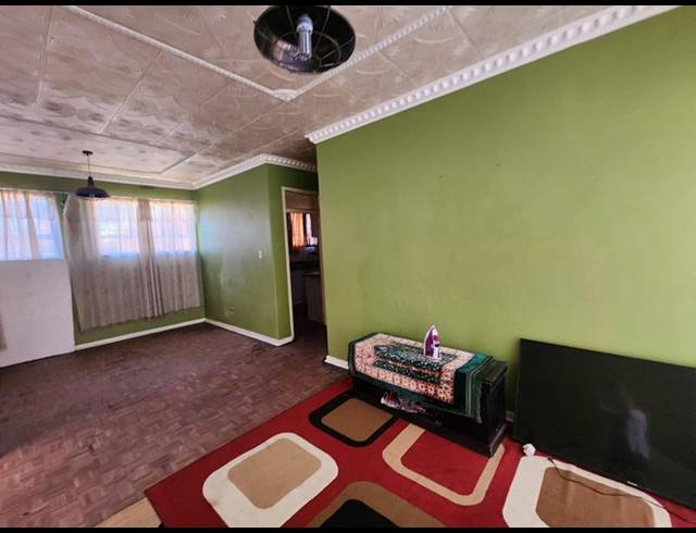 2 BEDROOM APARTMENT FOR SALE IN RANDFONTEIN CENTRAL